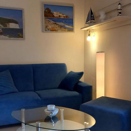 Elegant Apartment With Garden In 깅슈트 외부 사진