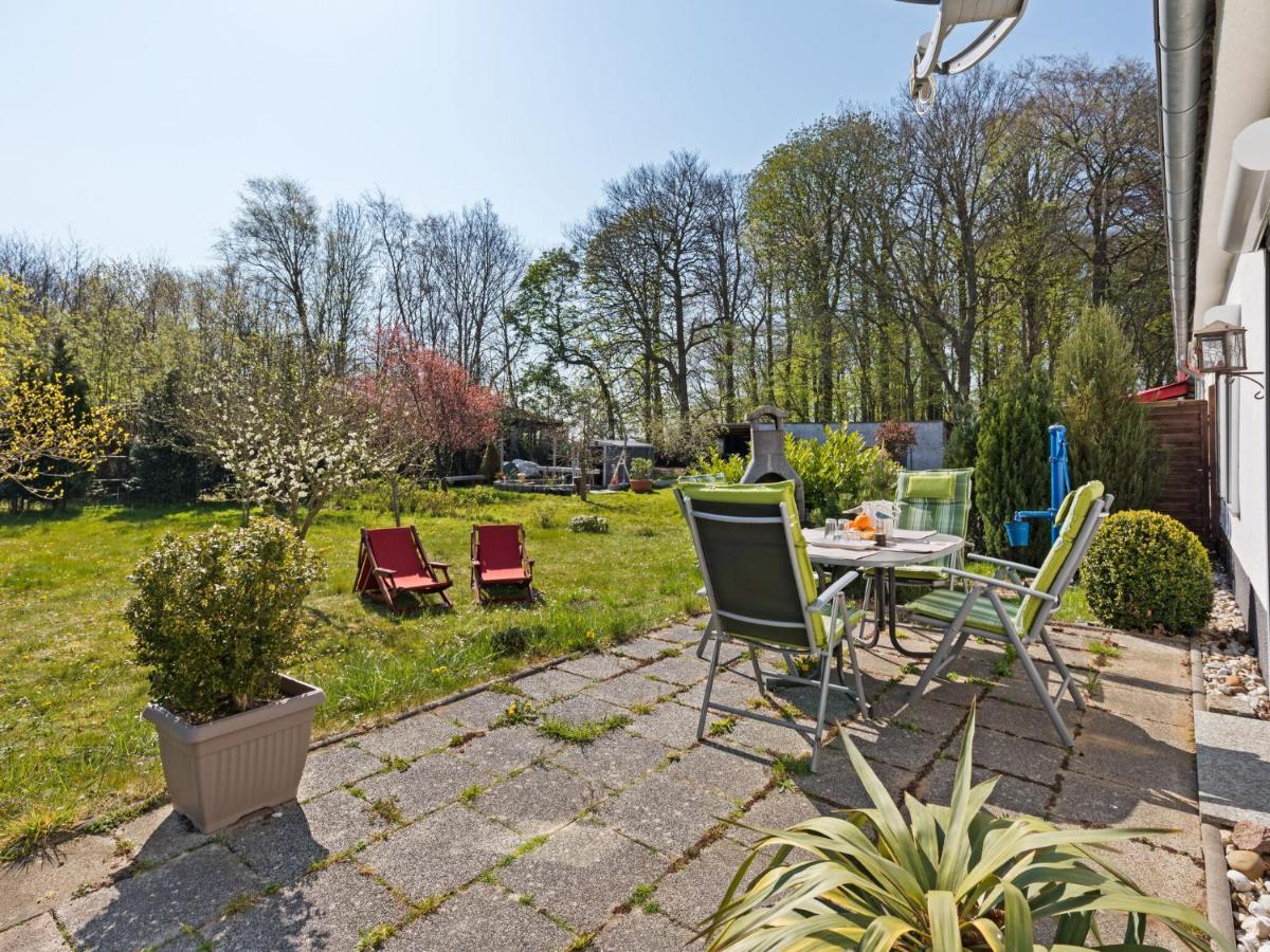 Elegant Apartment With Garden In 깅슈트 외부 사진