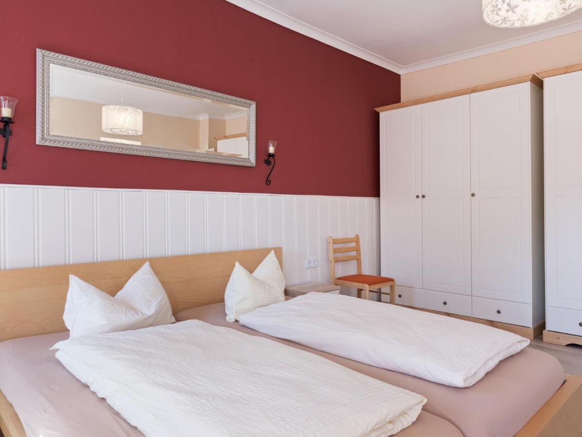 Elegant Apartment With Garden In 깅슈트 외부 사진